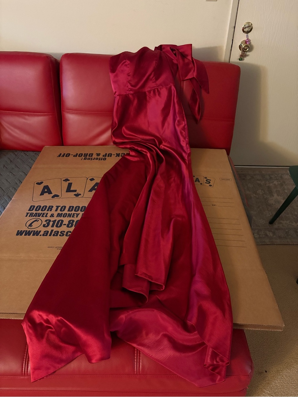 One-Shoulder Burgundy Mermaid Evening Gown with Bow Detail - Picture 5 of 9